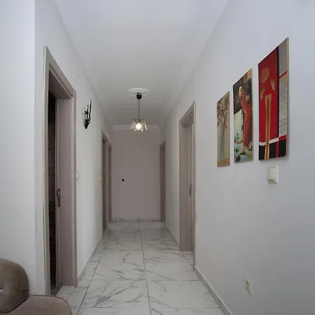 Leena Апарт-готель