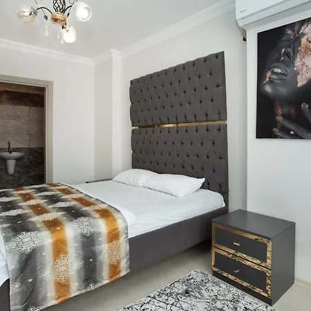 Leena 公寓式酒店 特拉布宗