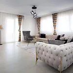 Leena Aparthotel