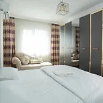 Leena Aparthotel