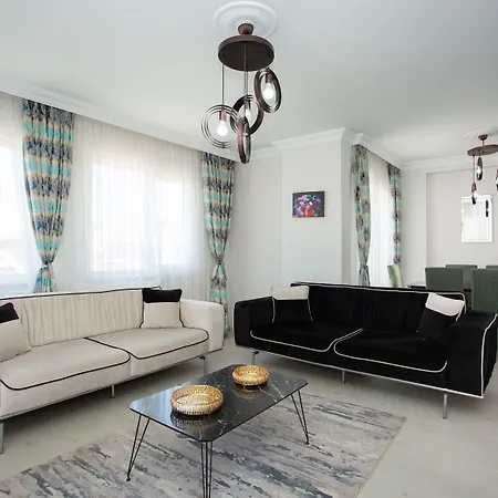 Leena شقة فندقية *